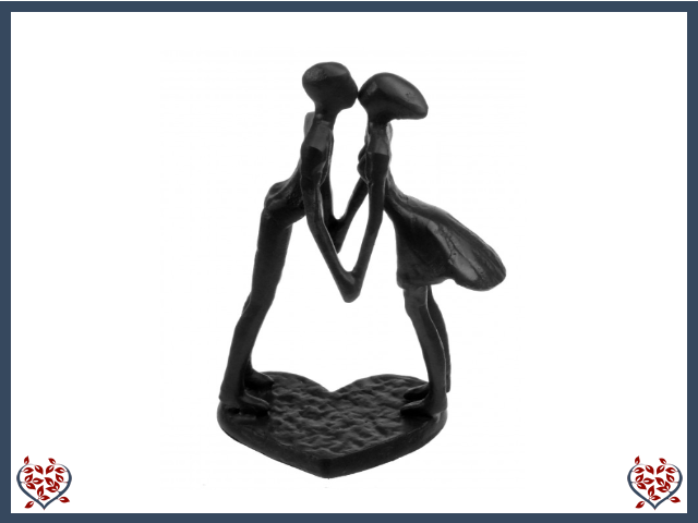 KISSING HEART COUPLE ~ METAL FIGURINE | Figurine