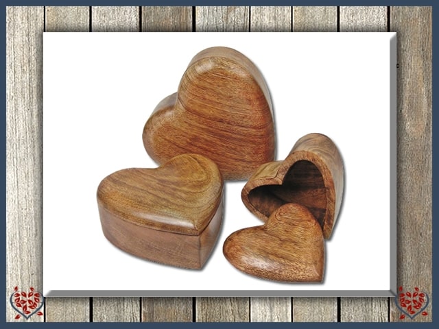 LOVE HEART TRINKET BOX - WOODEN BOX | Wooden Boxes & Bowls
