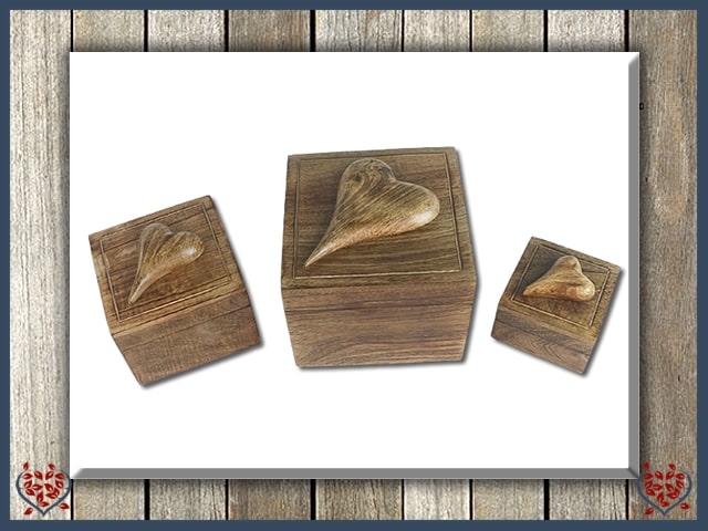 SQUARE HEART BOX - WOODEN BOX | Wooden Boxes & Bowls
