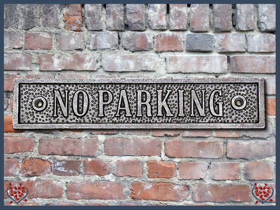 IRON PLAQUE ~ NO PARKING | Wall Decor