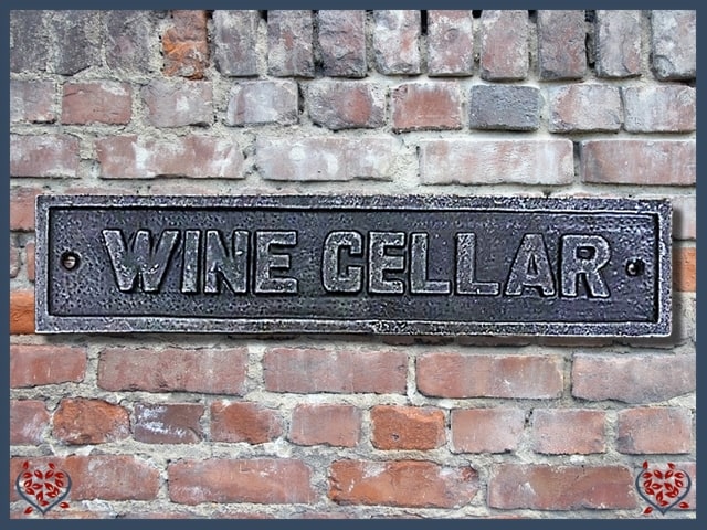 IRON PLAQUE ~ WINE CELLAR | Wall Decor