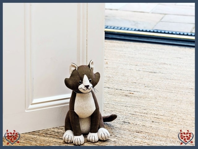 AMERICANO APRICOT CAT DOORSTOP | Doorstops & Draught Excluders