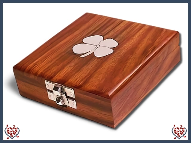 WOODEN BOX WITH 'GOOD LUCK' HORSESHOE | Wooden Home Accessories